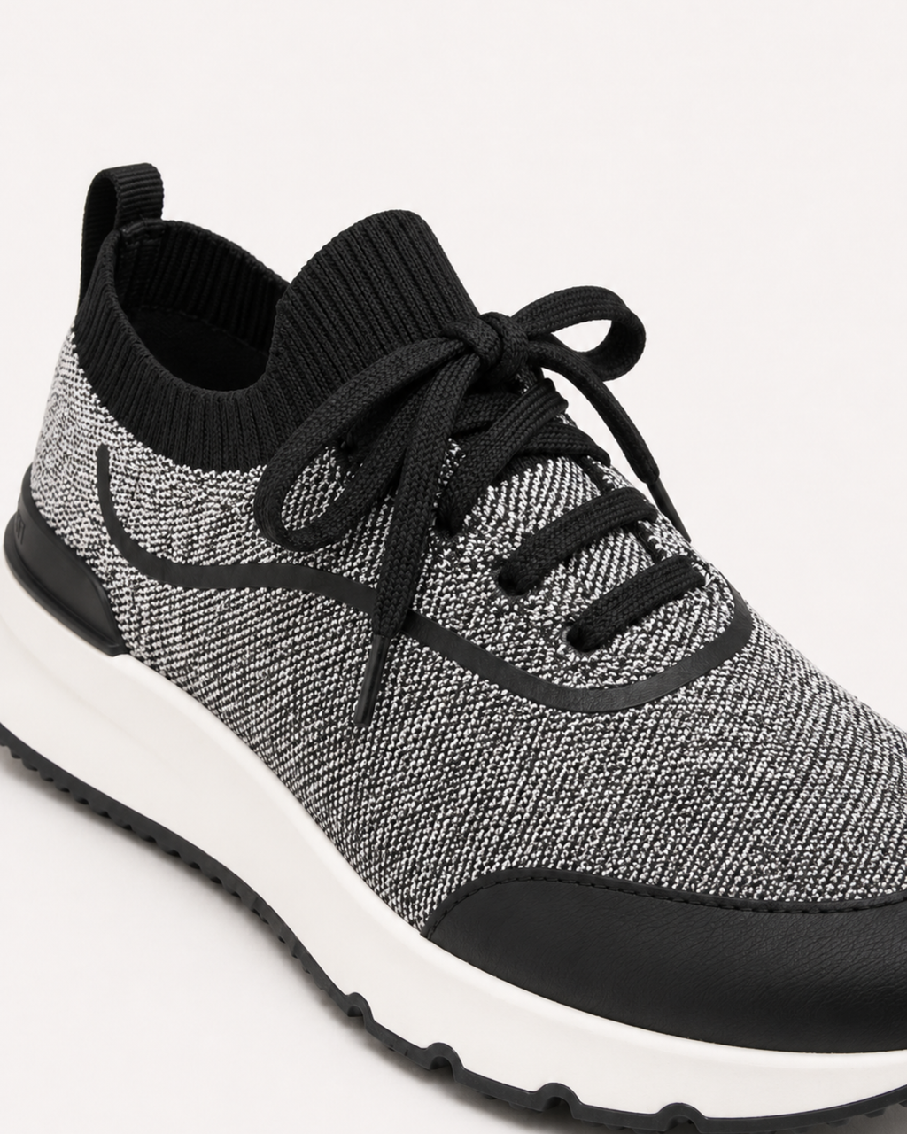 MONTERA MESH SLIP-ON SNEAKER - BLACK/WHITE